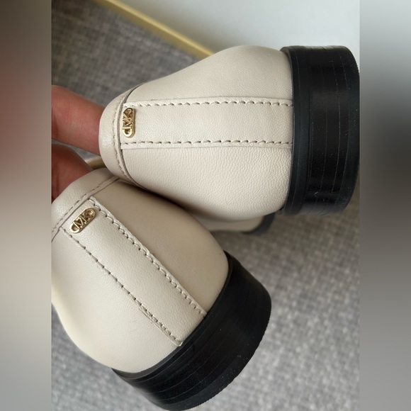 BNWT Michael Kors Leather Loafers β Size 8.5M - Picture 10 of 14